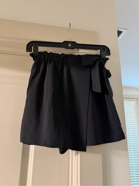 Women’s Black Pant Store Skort